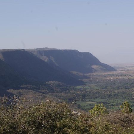 African Sunrise Lodge And Campsite Mto wa Mbu Exteriör bild