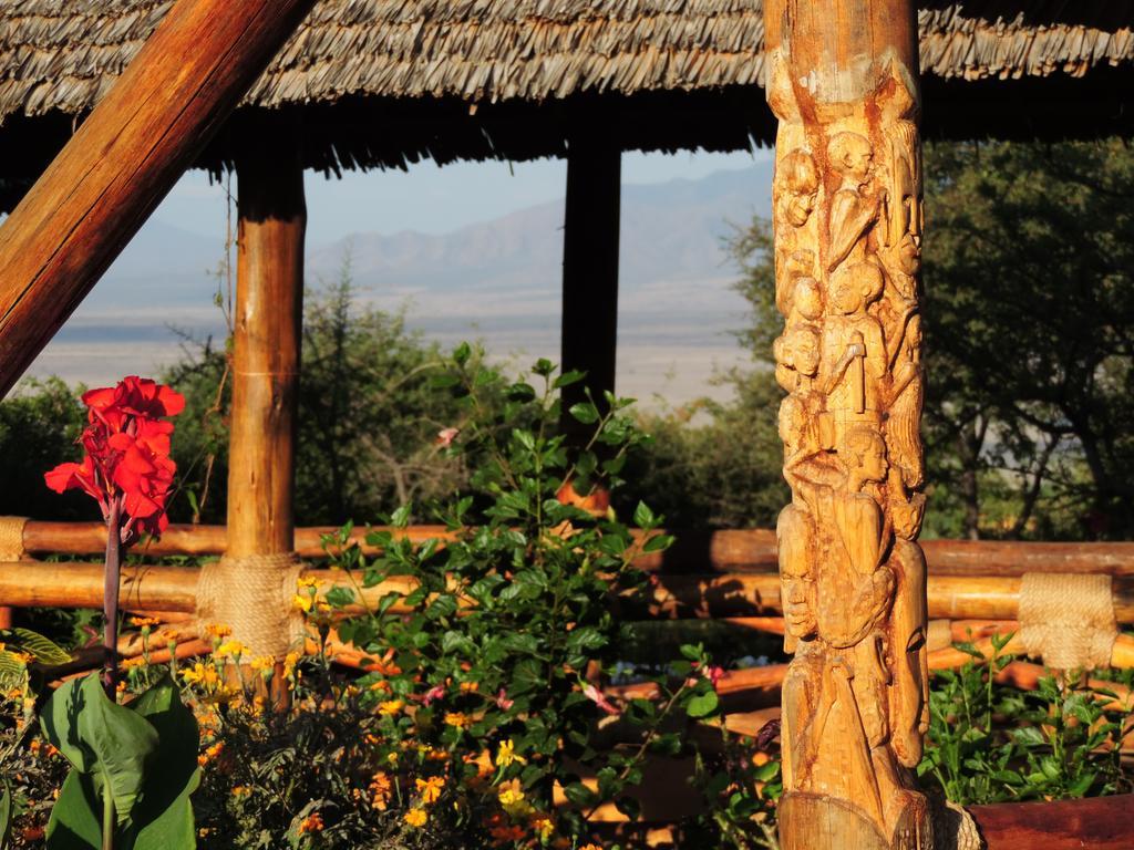 African Sunrise Lodge And Campsite Mto wa Mbu Exteriör bild