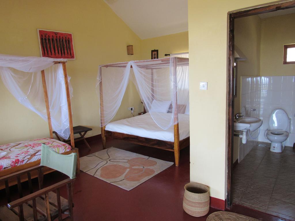 African Sunrise Lodge And Campsite Mto wa Mbu Exteriör bild