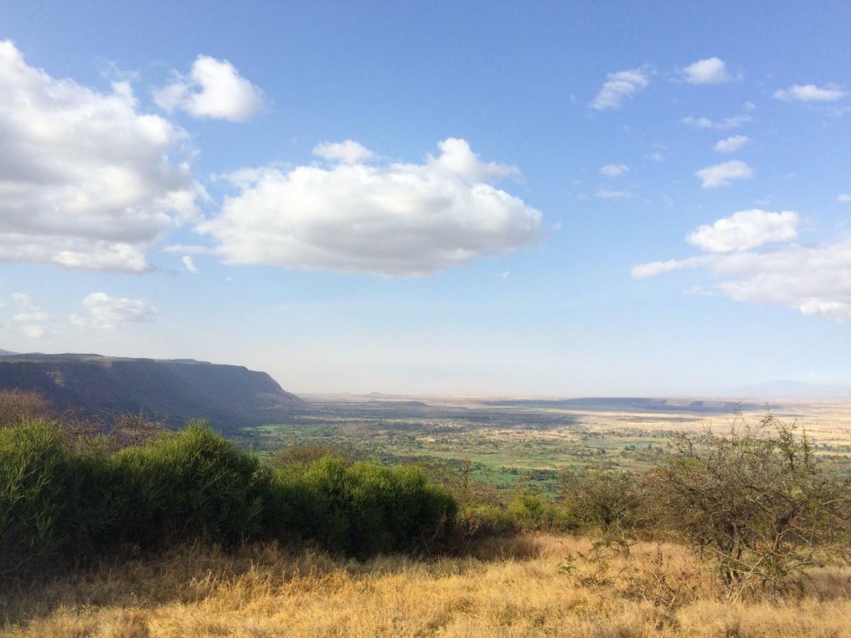 African Sunrise Lodge And Campsite Mto wa Mbu Exteriör bild